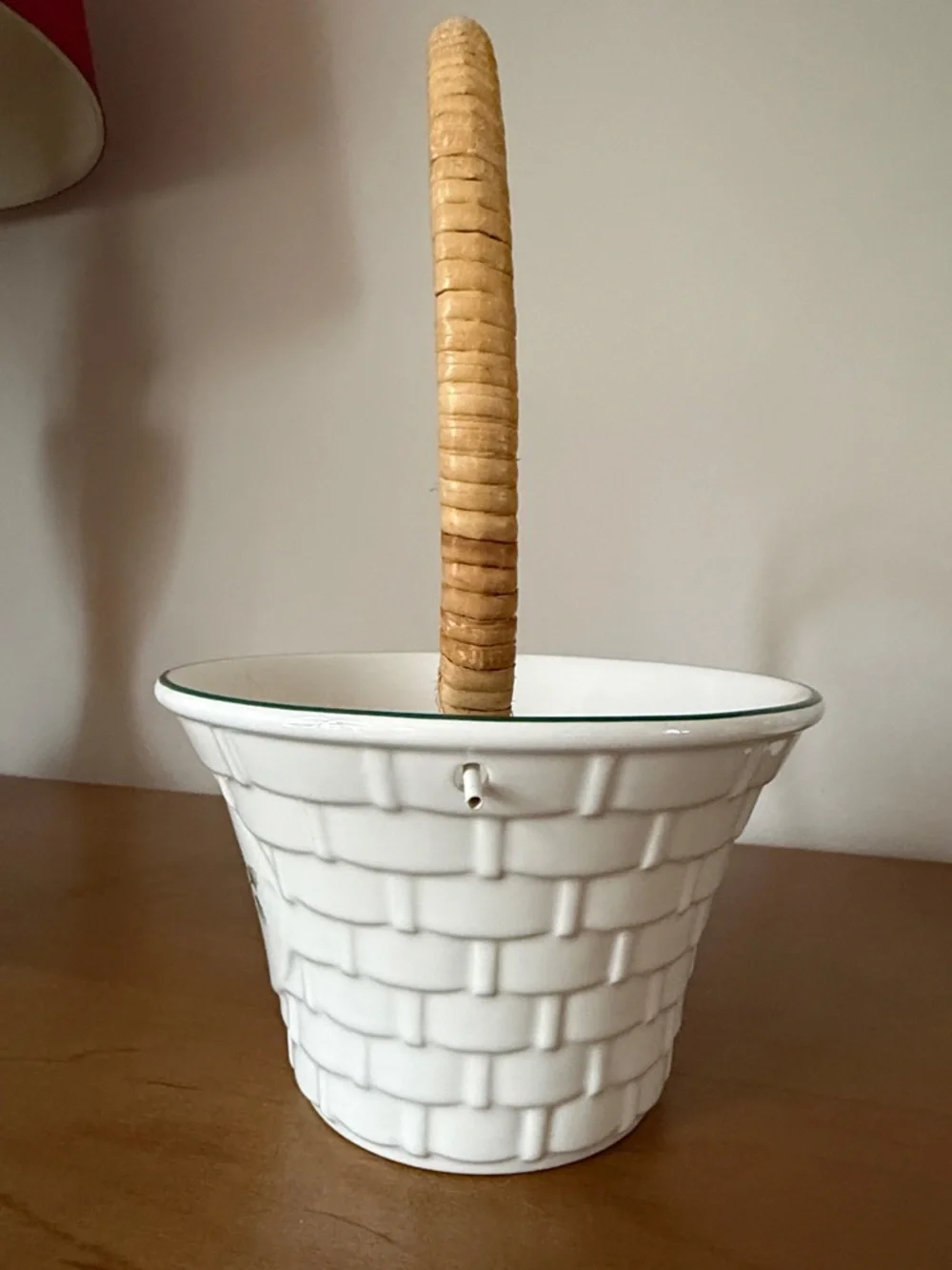 Vintage 1994 Pfaltzgraff Winterberry Basketweave Basket.